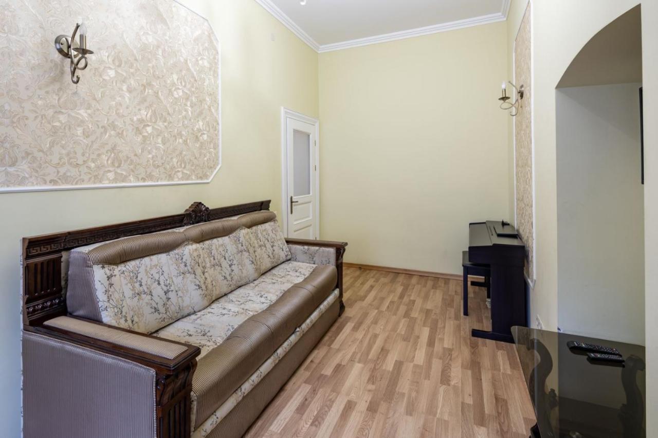 Romari Сербська 9 Apartment Lviv Exterior photo